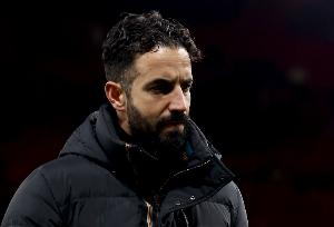 世俱杯投注官网-阿莫林：曼联正在提升表现，稳定的比赛方式有助于球队晋级下一轮